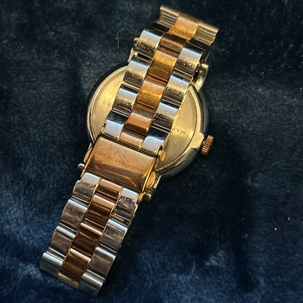 Marc Jacobs Rose Gold and Silver Watch - Picture 2 of 4